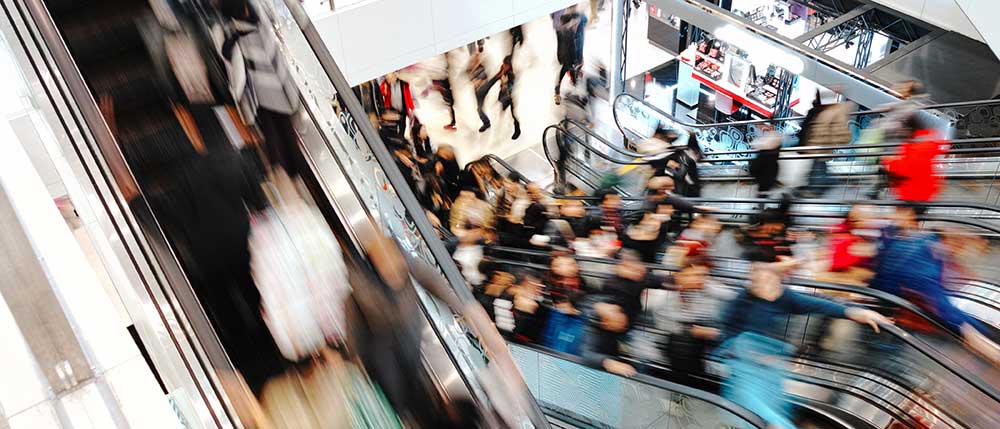 Shopping_Centre_Rush_Hour-1000x429